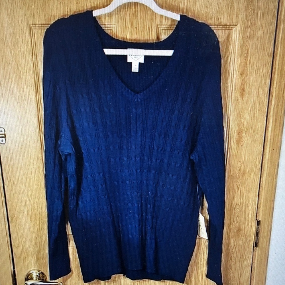 Croft & Barrow Navy V-Neck Sweater